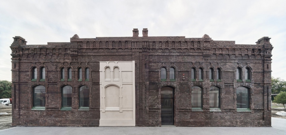 plato contemporary art gallery by kwk promes