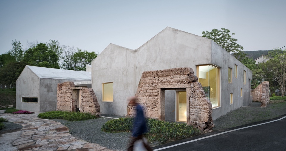 Villagers Home in Wanghu Village by UAD