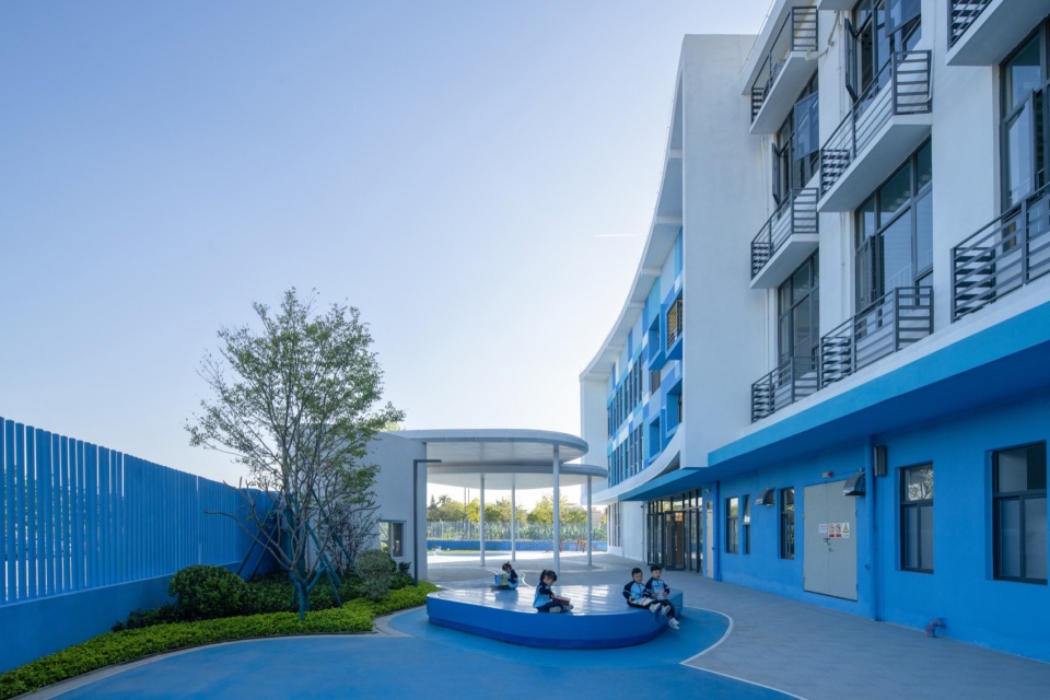 little water droplets kindergarten by atelier cns lt architects