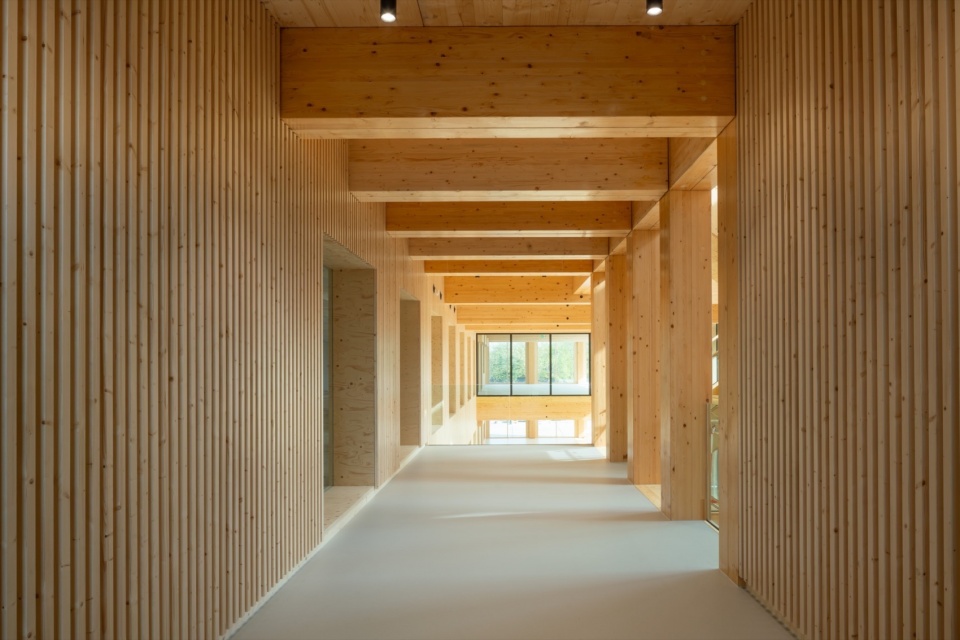 DW02 Lighthouse by Benthem Crouwel Architects
