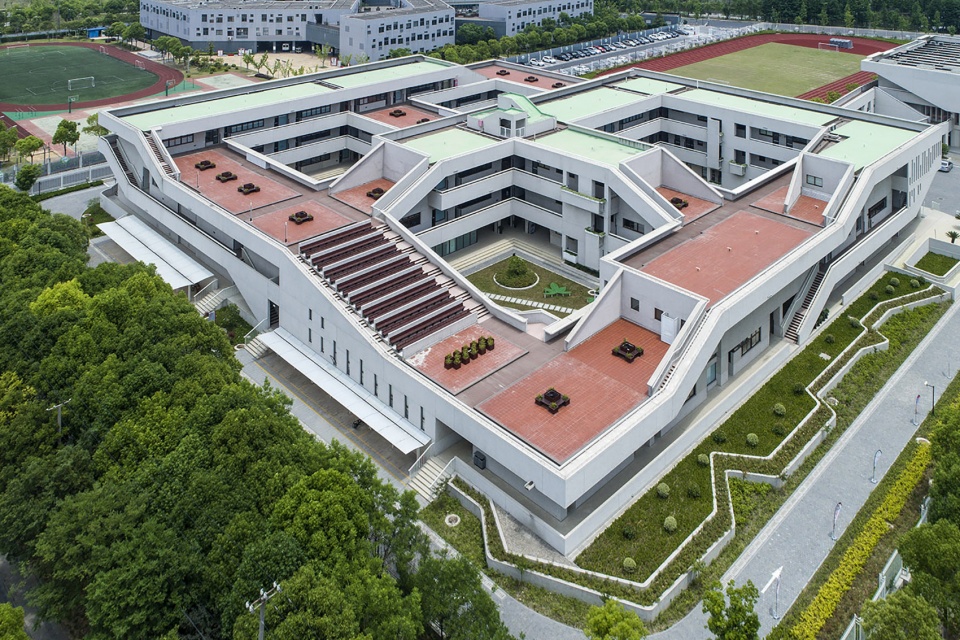 Defu Junior High School By Atelier GOM