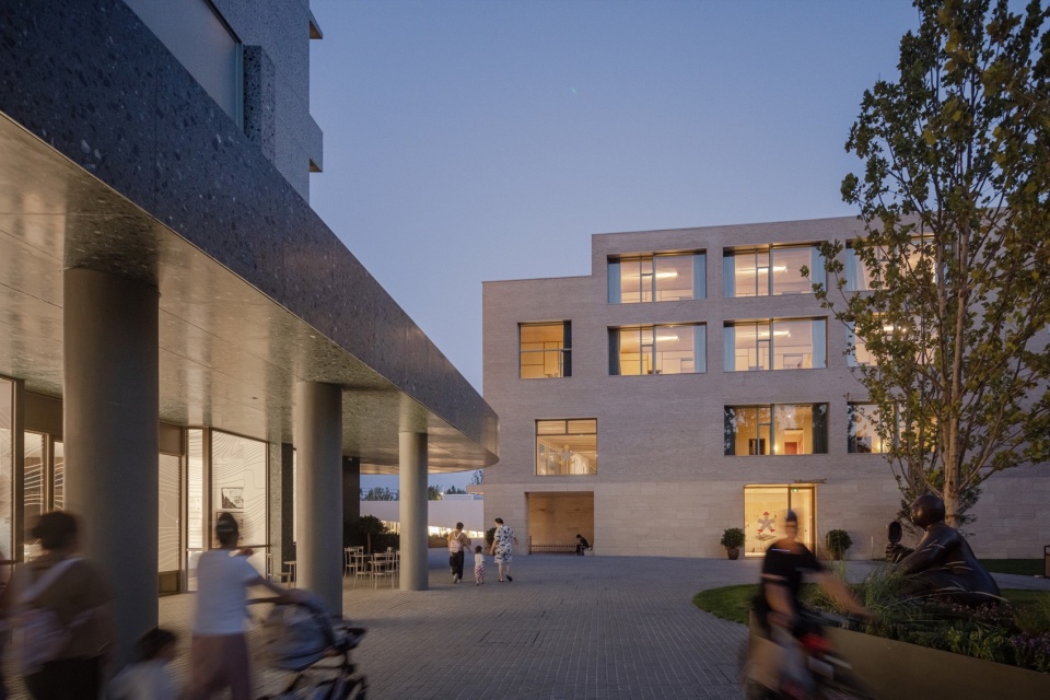 youyi bay community mi casa su casa club hotel and juanzong apartment by genarchitects