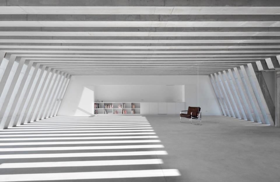 Roof with 20 concrete ribs Berlin Germany by ATELIER ZAFARI n1p