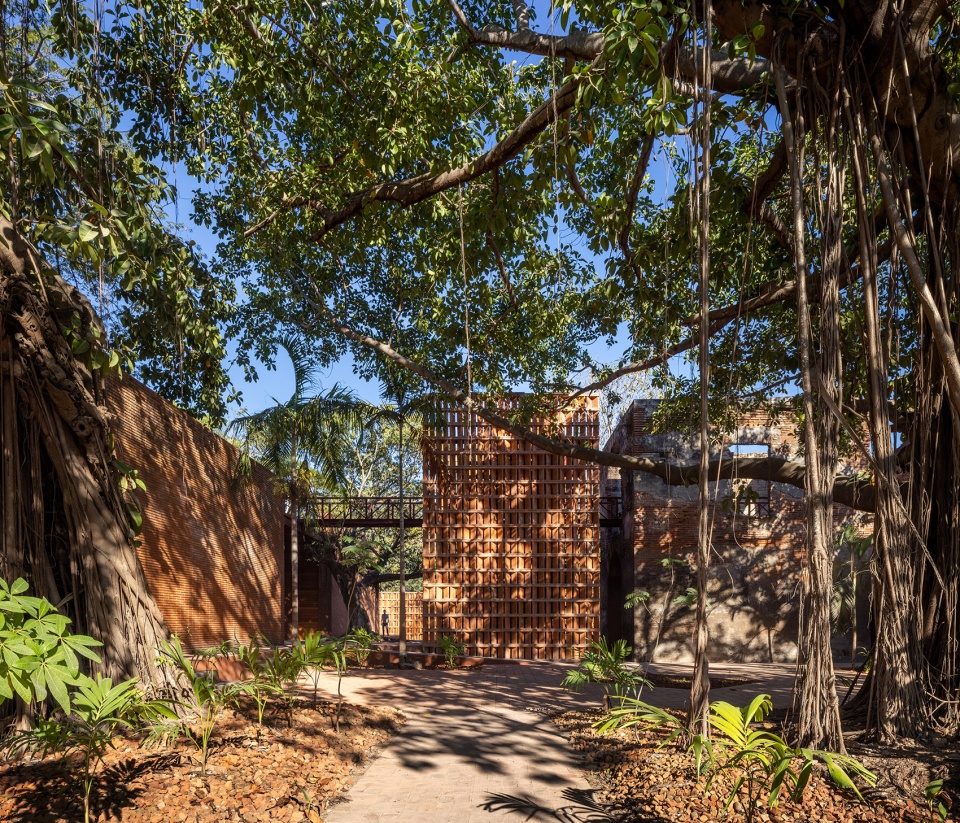 ex aduana san blas cultural center by colectivo c733