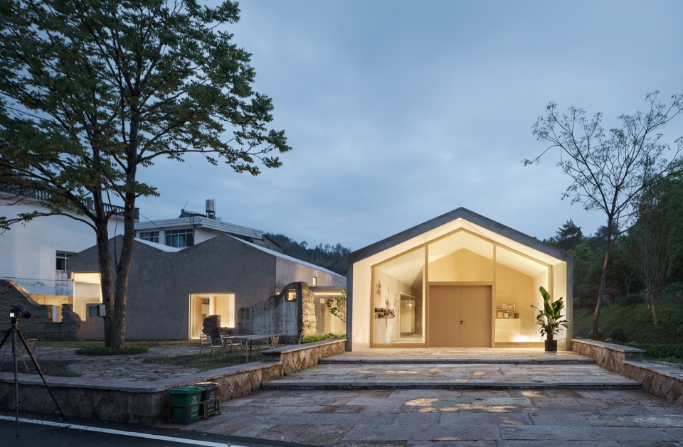 Villagers Home in Wanghu Village by UAD