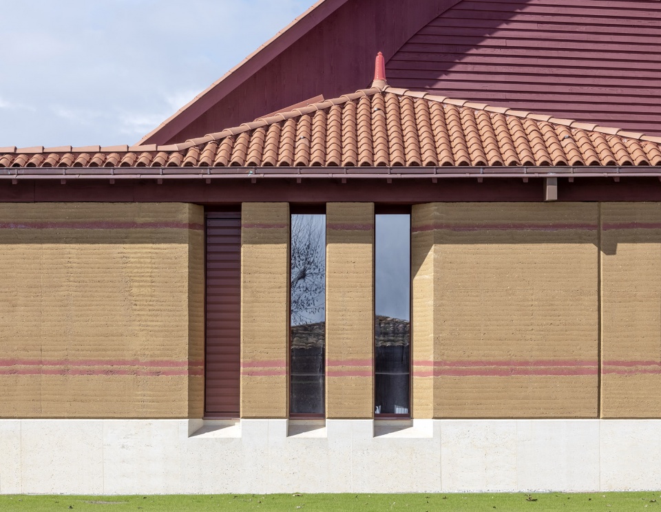 cantenac brown by philippe madec apm associes