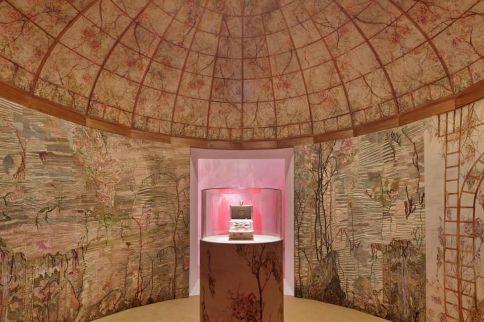 miss dior exhibition by oma