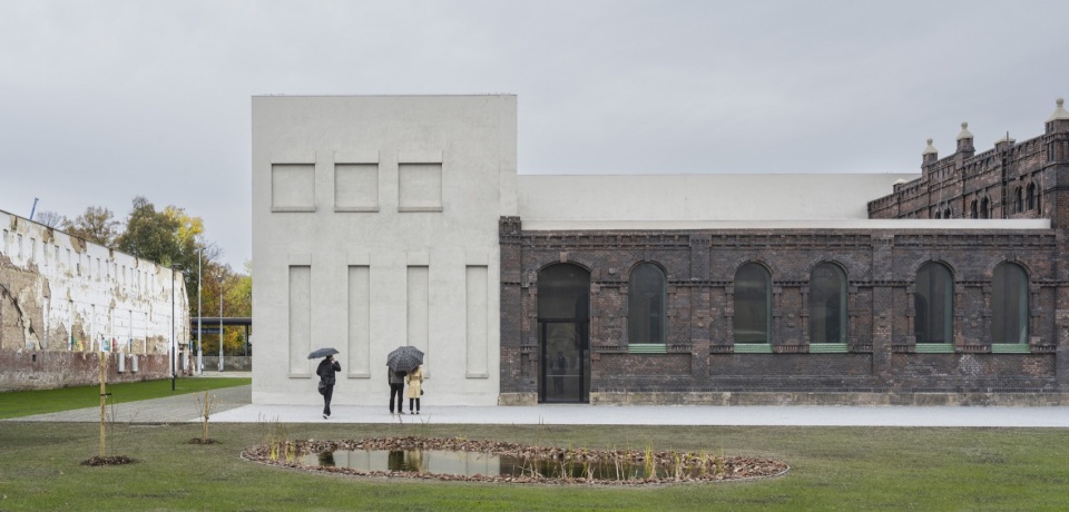 plato contemporary art gallery by kwk promes