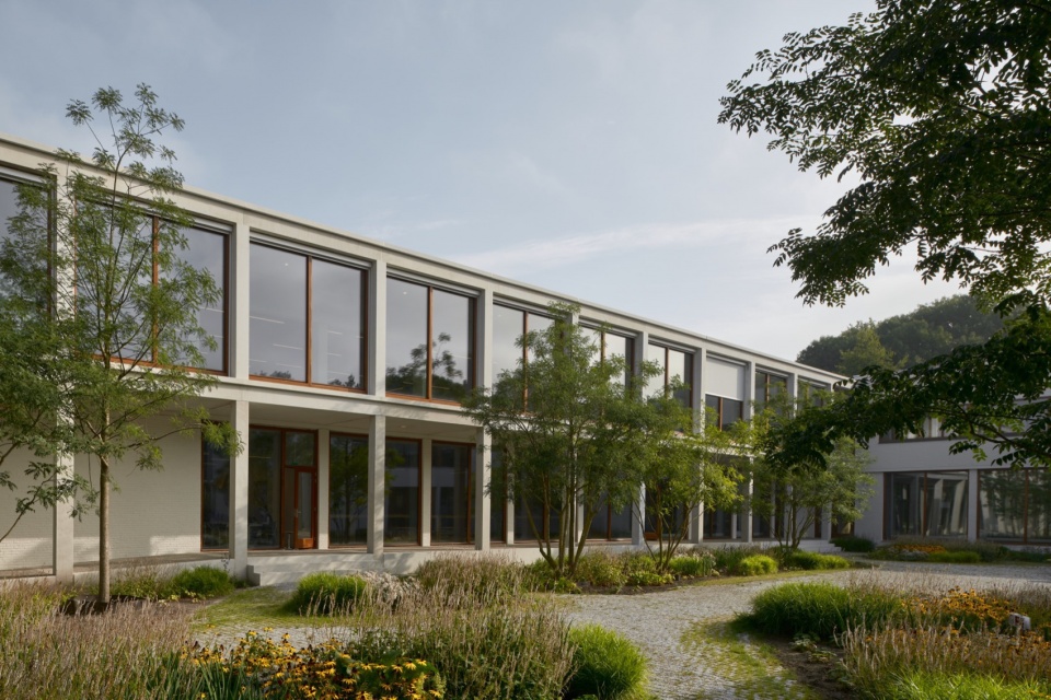 Nimeto by Maarten van Kesteren architecten