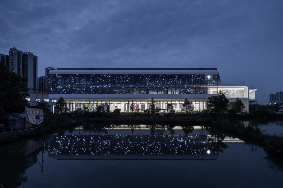 bmw foshan baochuang center by archihope uk ltd