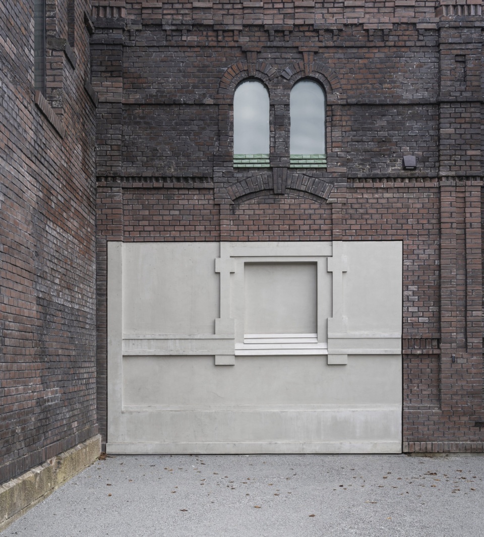 plato contemporary art gallery by kwk promes