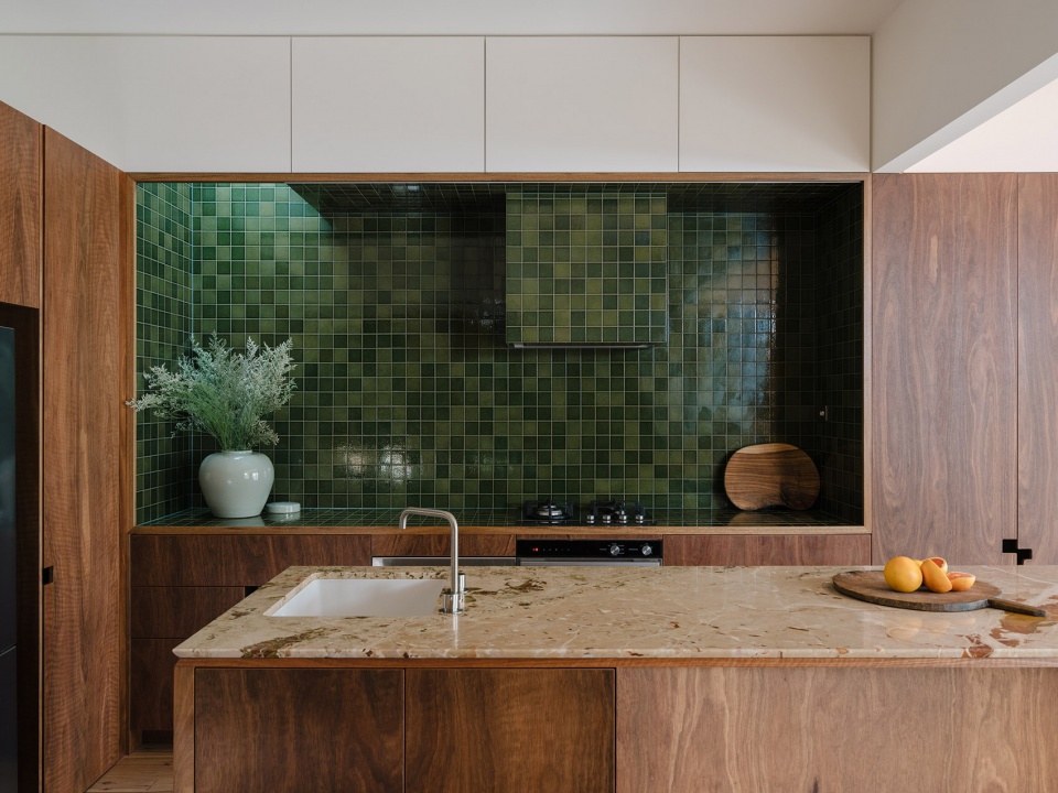 aru house by curious practice