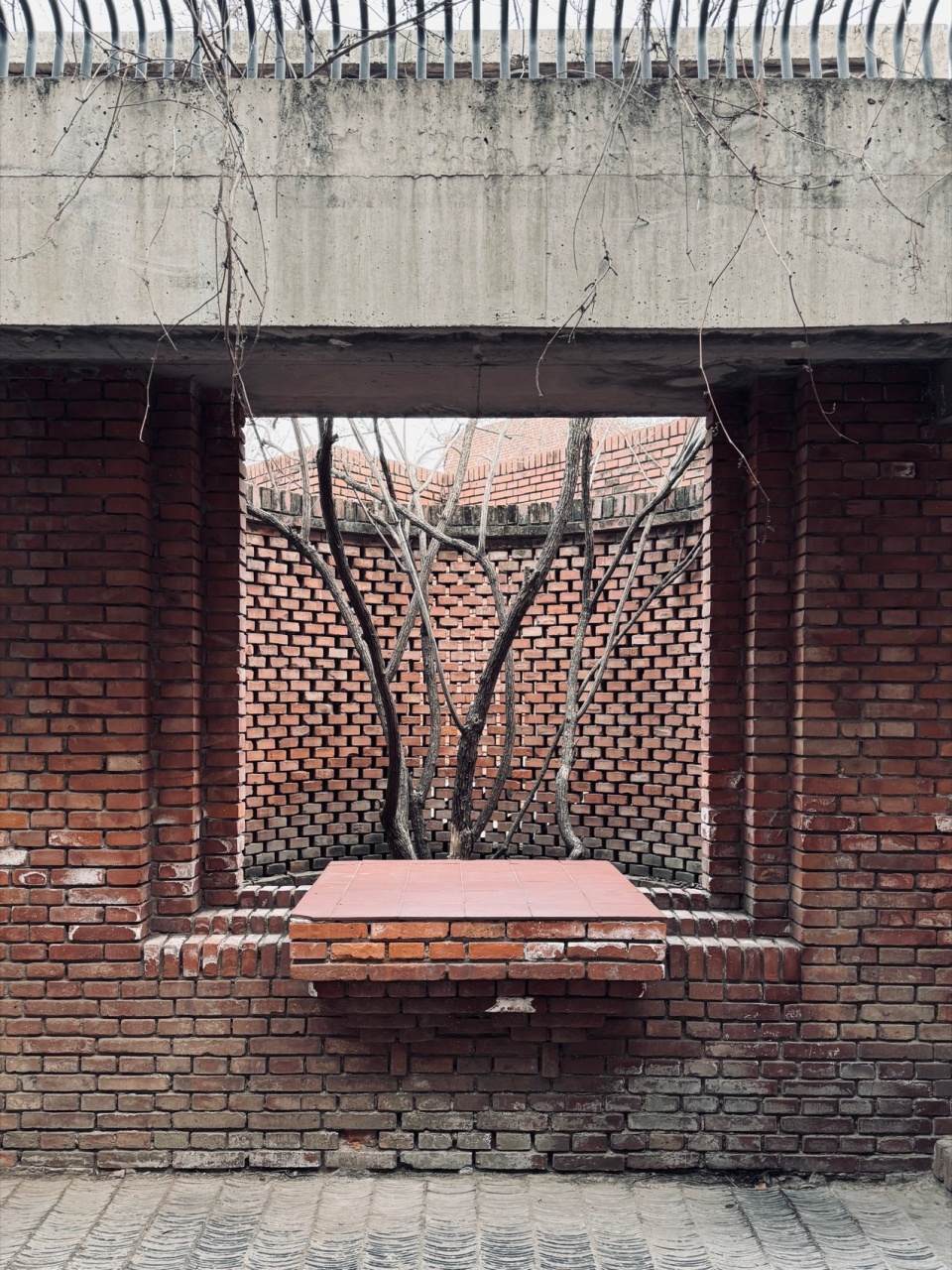 red brick art museum by dong yugan
