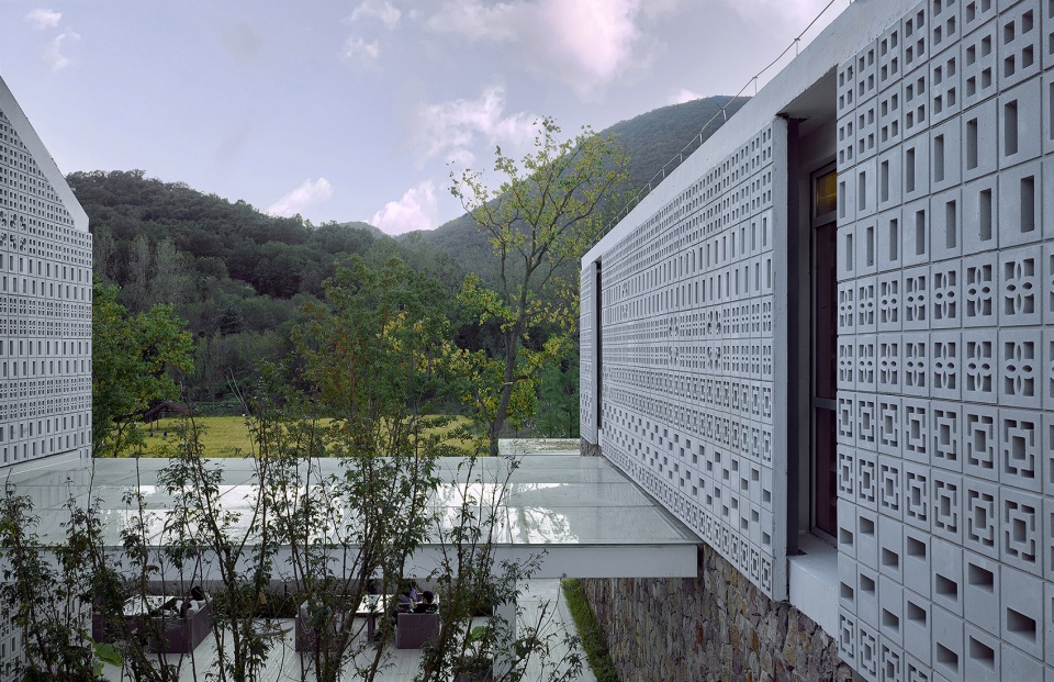 village restaurant by interior architecture studio studiohu njusaup