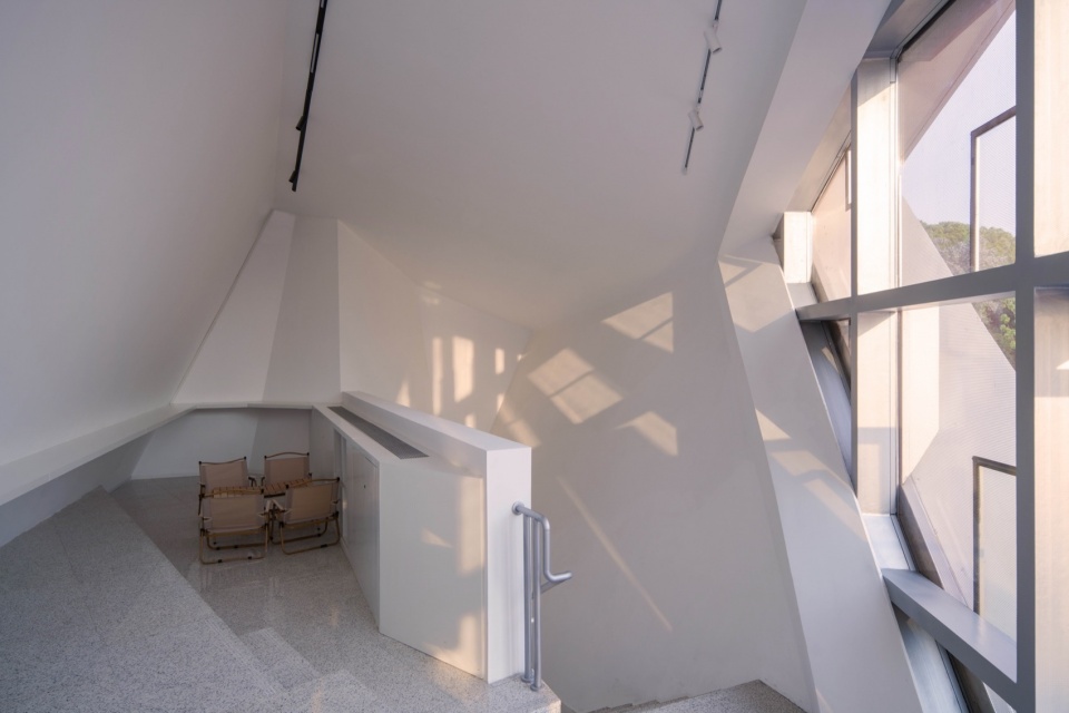wind garden post station by isozaki huqian partners