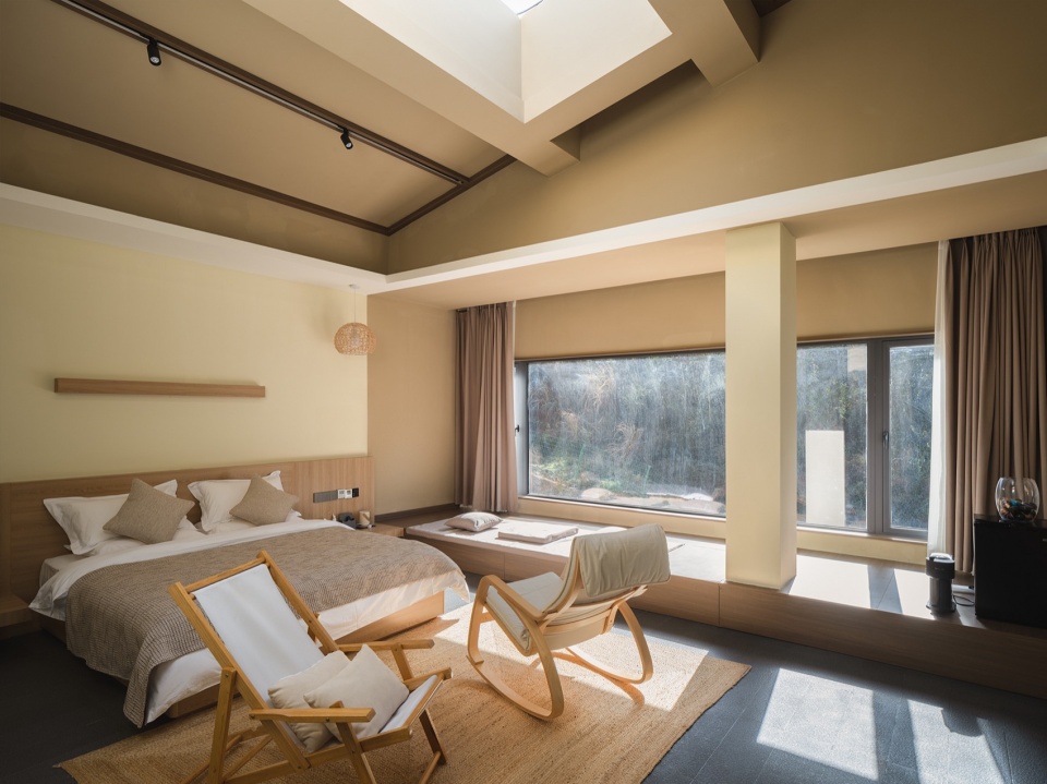 Pingwu Sichuan Plum villa by Archermit