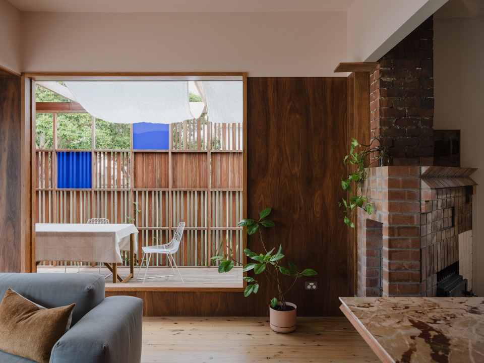 aru house by curious practice