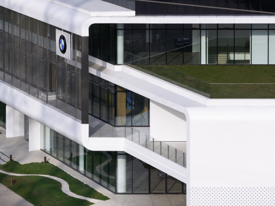 bmw foshan baochuang center by archihope uk ltd