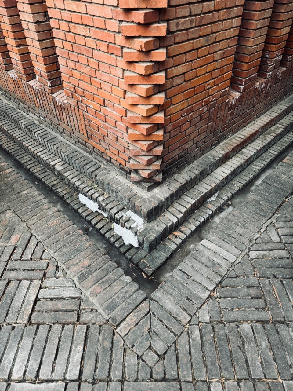 red brick art museum by dong yugan