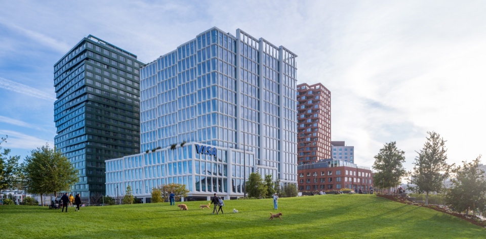 visas market support center by henning larsen