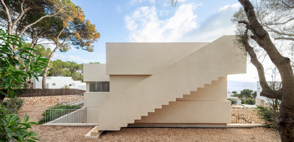 Bundle House by NOMO STUDIO