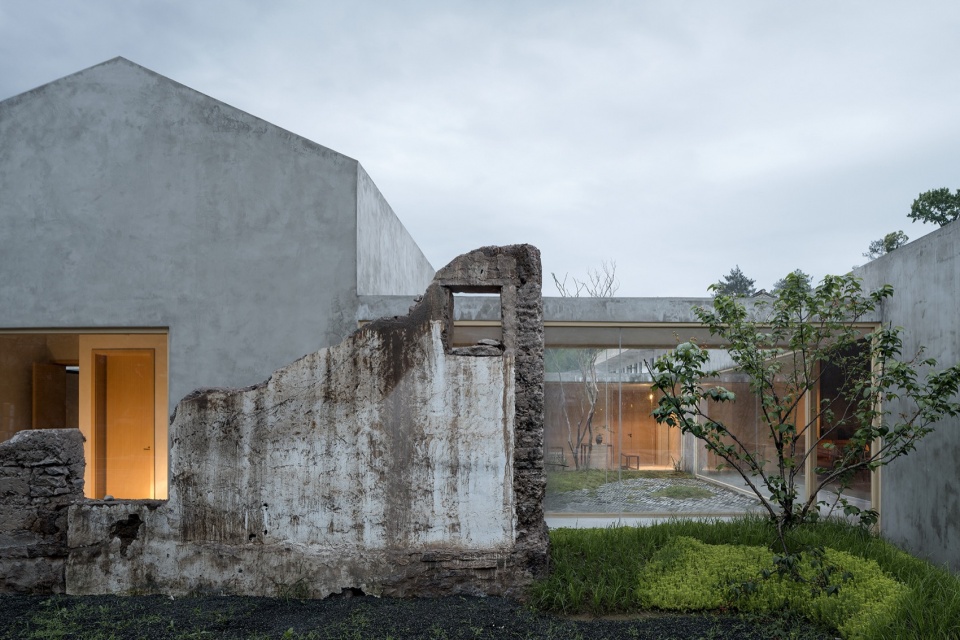 Villagers Home in Wanghu Village by UAD