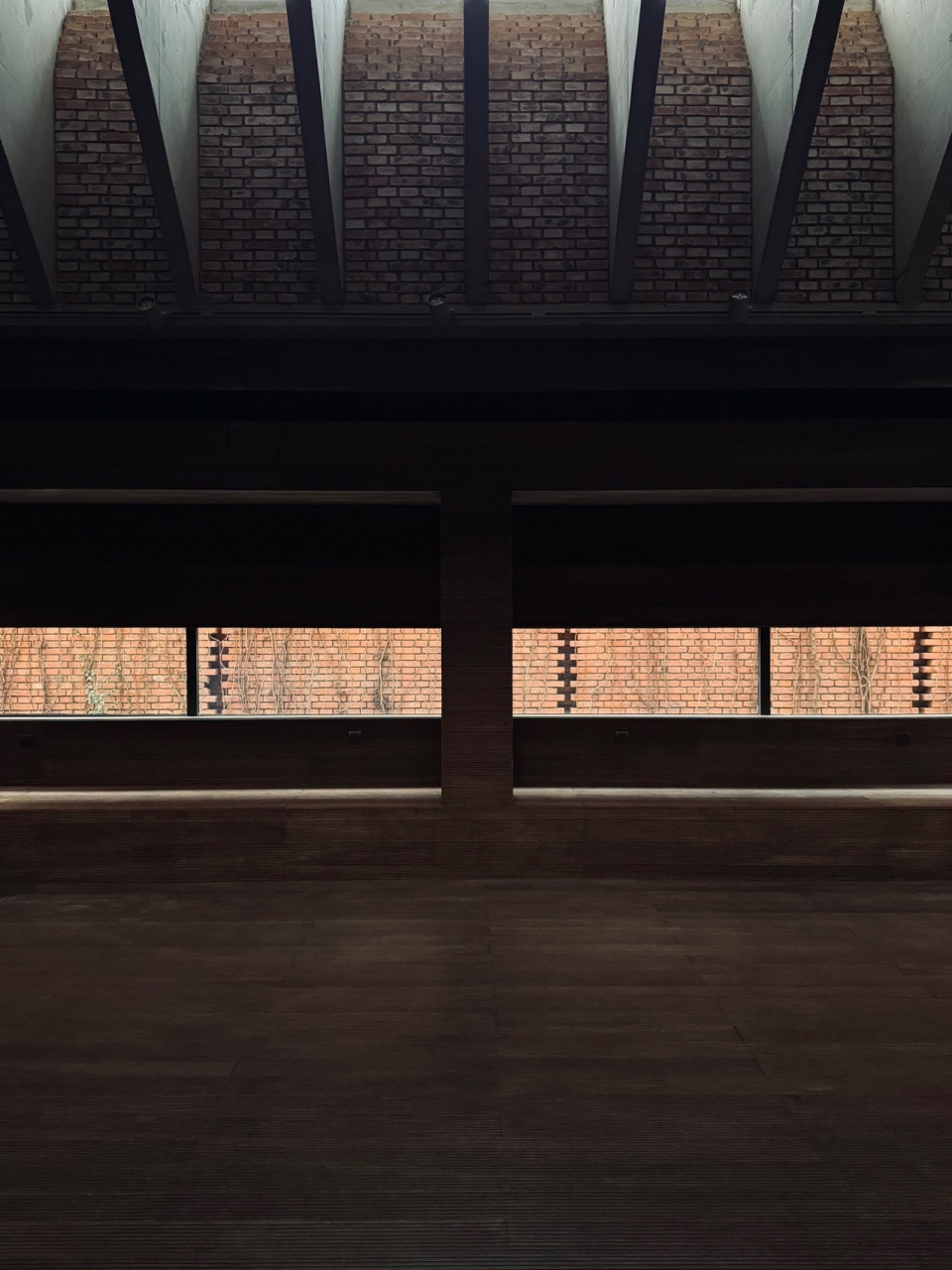 red brick art museum by dong yugan