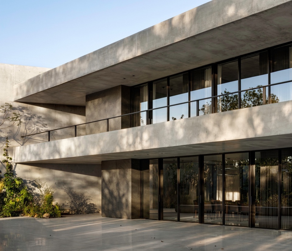 swiss residence in mexico city by fhv