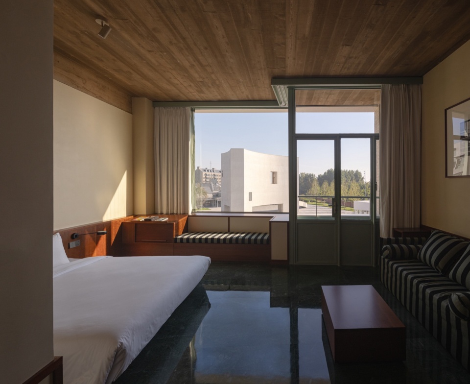youyi bay community mi casa su casa club hotel and juanzong apartment by genarchitects