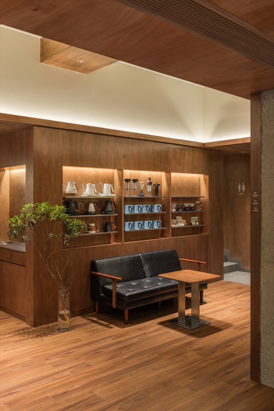 lotta anju bowen store by ruhaus studio