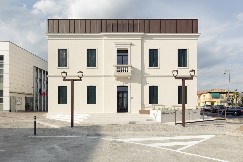the new cultural center gian paolo negri by didone comacchio architects