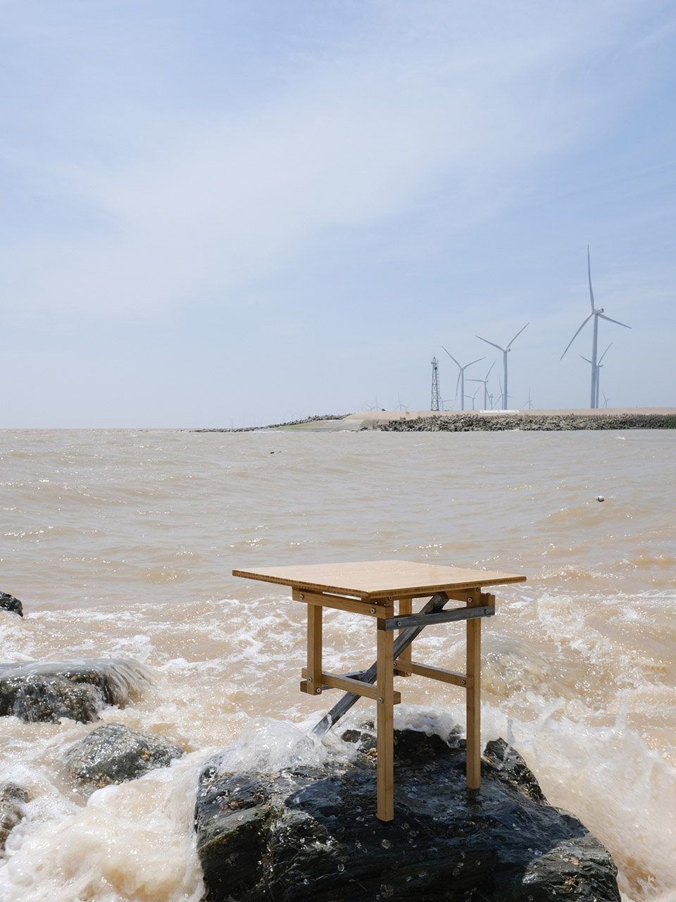 rippleless table meaningless chair by meaningless arch