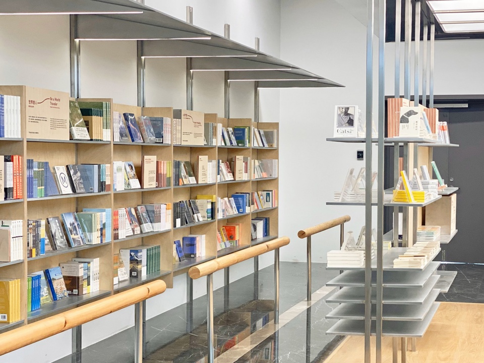 t book station by atelier yoo