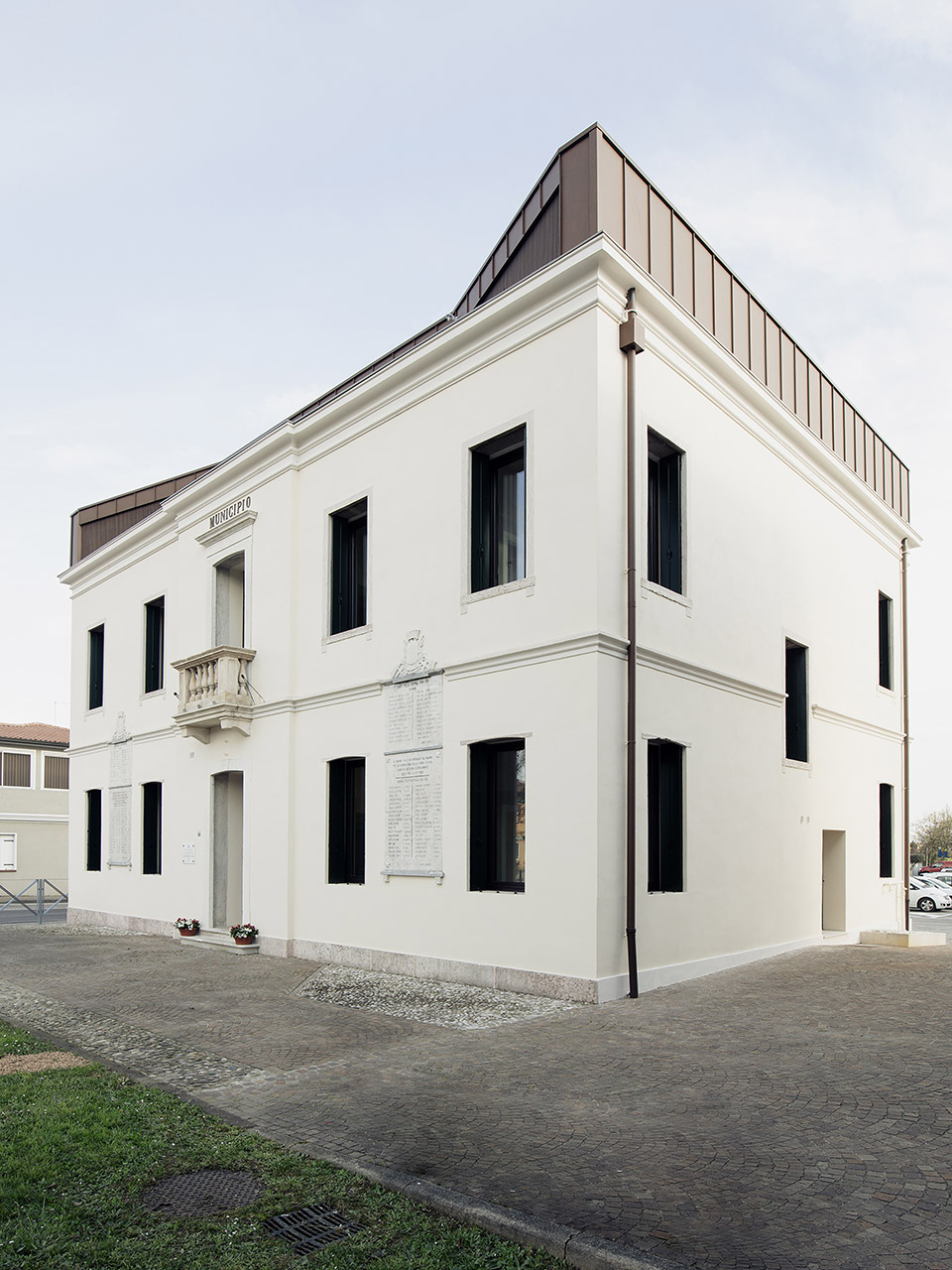 the new cultural center gian paolo negri by didone comacchio architects