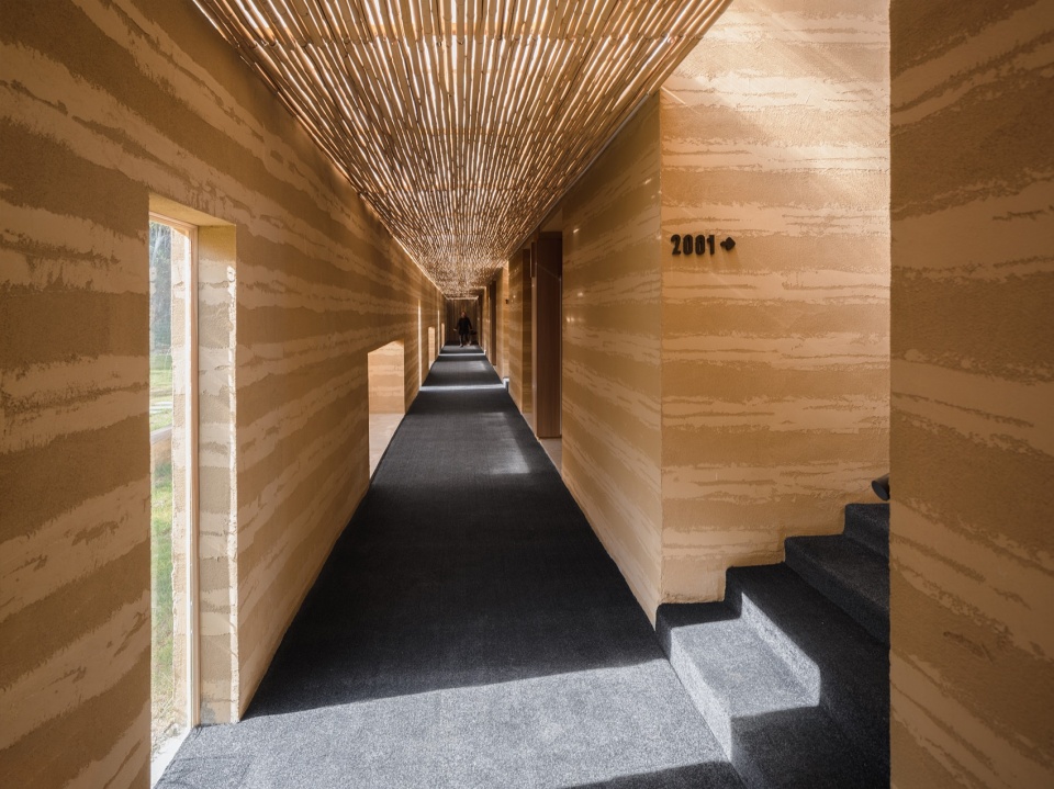 Pingwu Sichuan Plum villa by Archermit