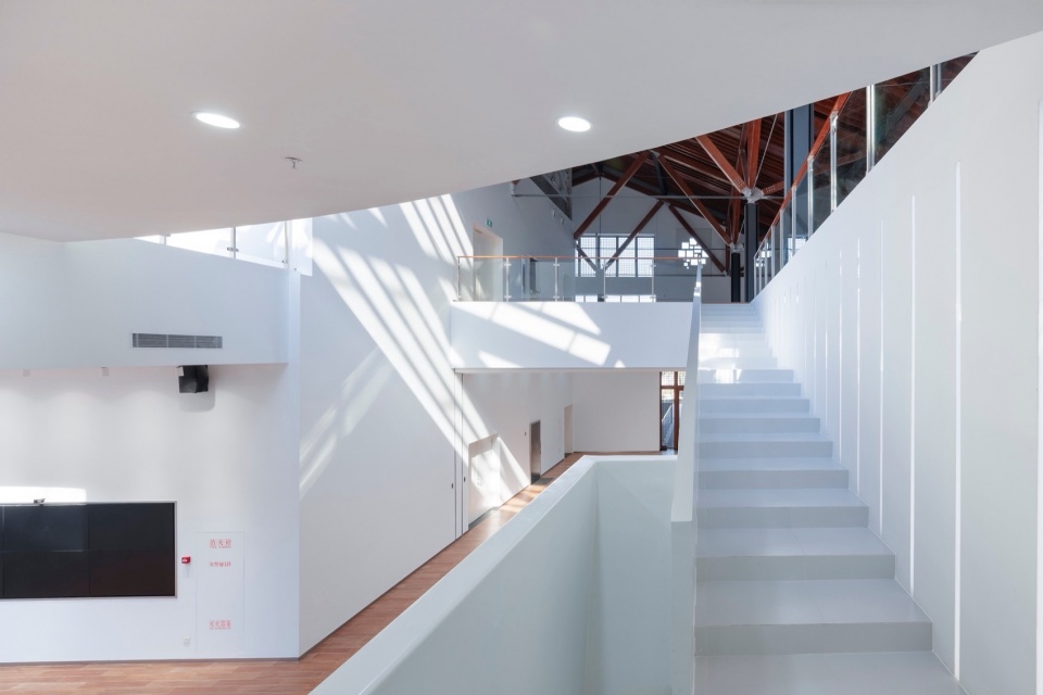 exhibition center of suzhou life and 9 town design studio for urban architecture health town by