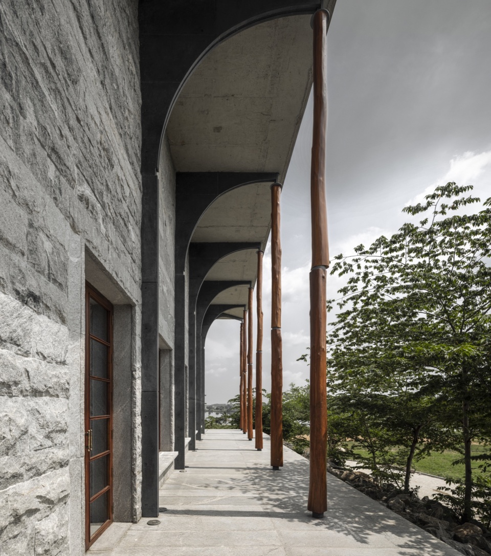 one tree hill by samira rathod design atelier