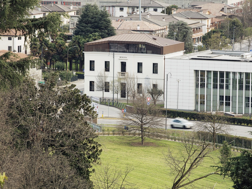 the new cultural center gian paolo negri by didone comacchio architects