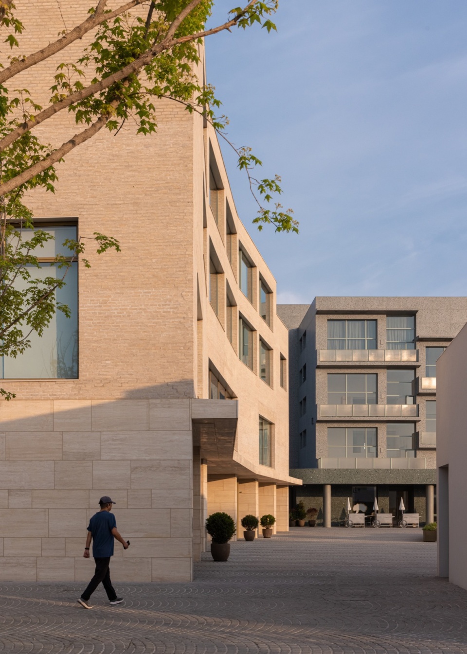 youyi bay community mi casa su casa club hotel and juanzong apartment by genarchitects