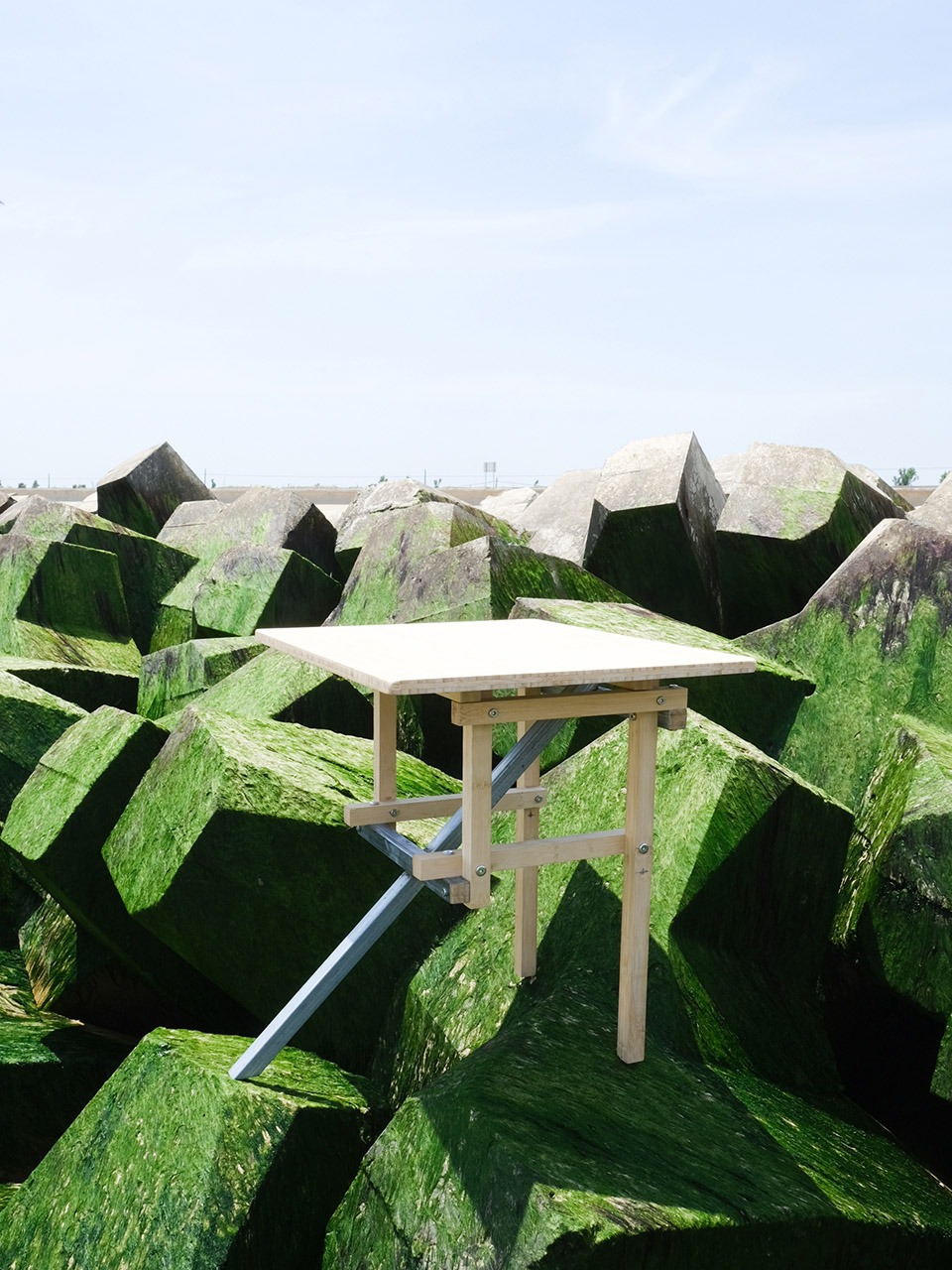 rippleless table meaningless chair by meaningless arch