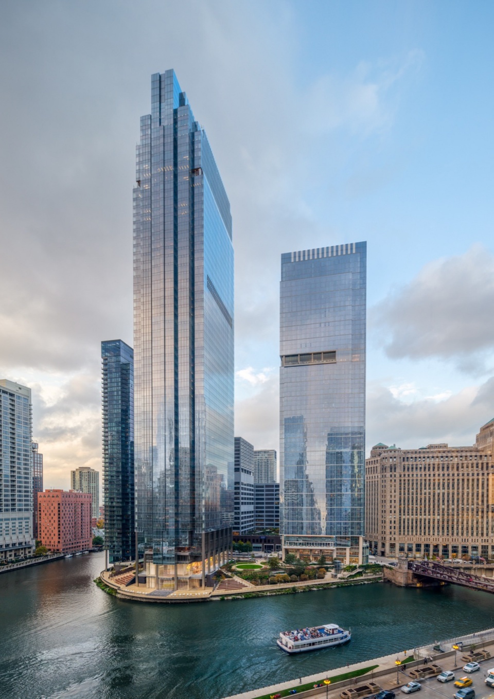 salesforce tower chicago by pelli clarke partners