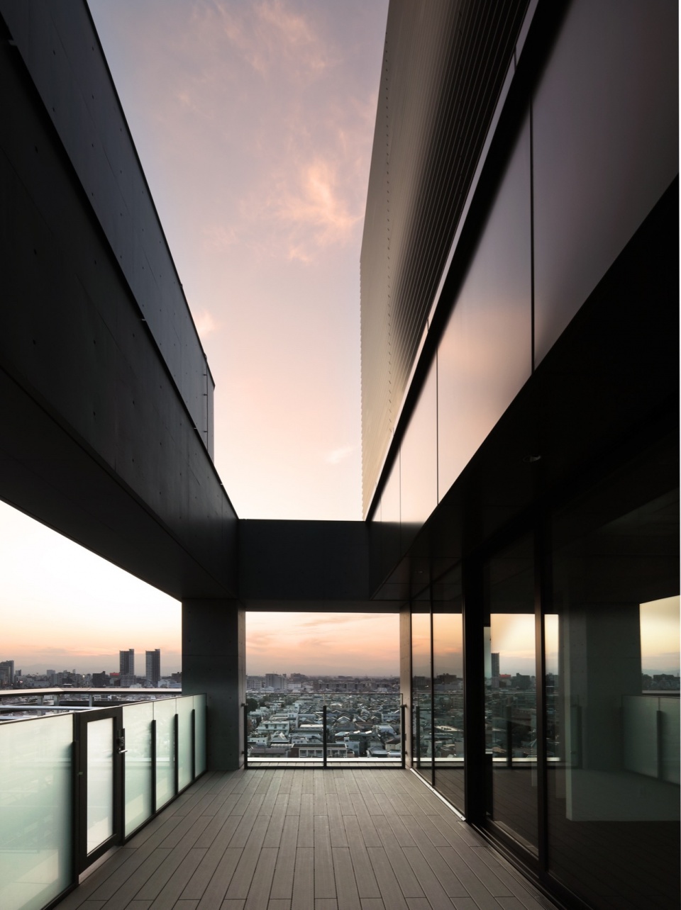 plafus kichijoji by nikken sekkei ltd