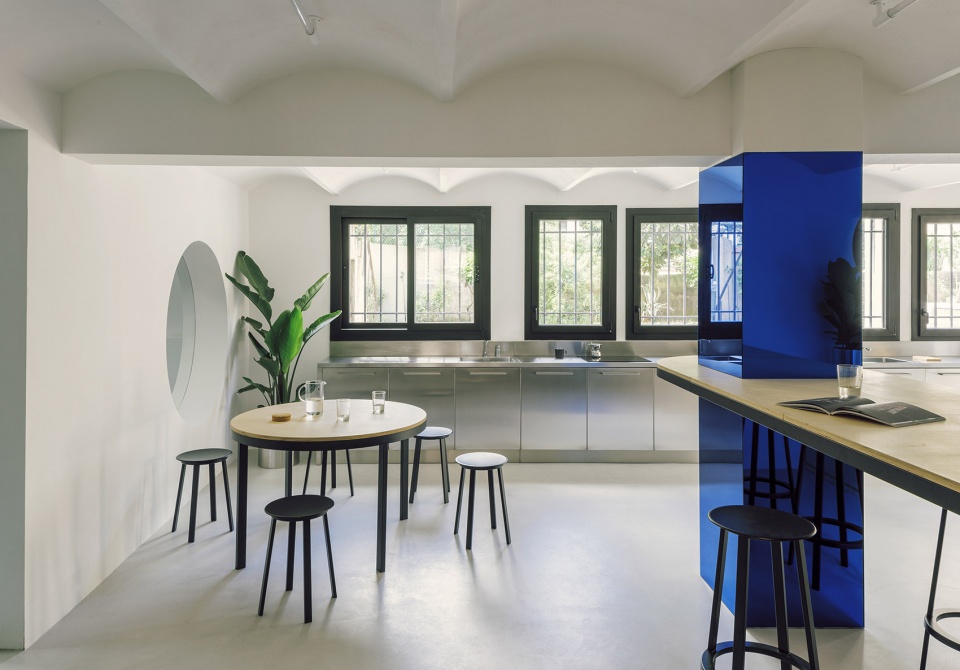 monogrids headquarters extension by afsa