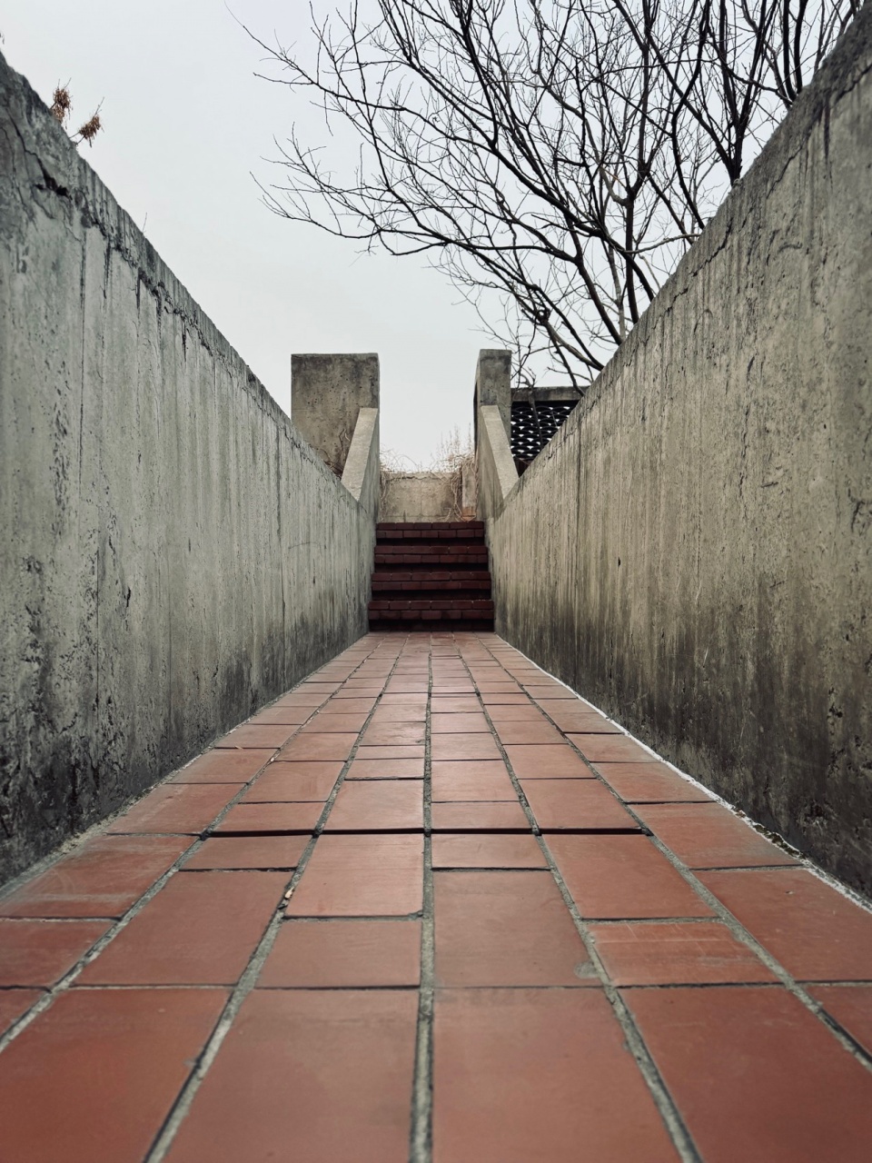 red brick art museum by dong yugan