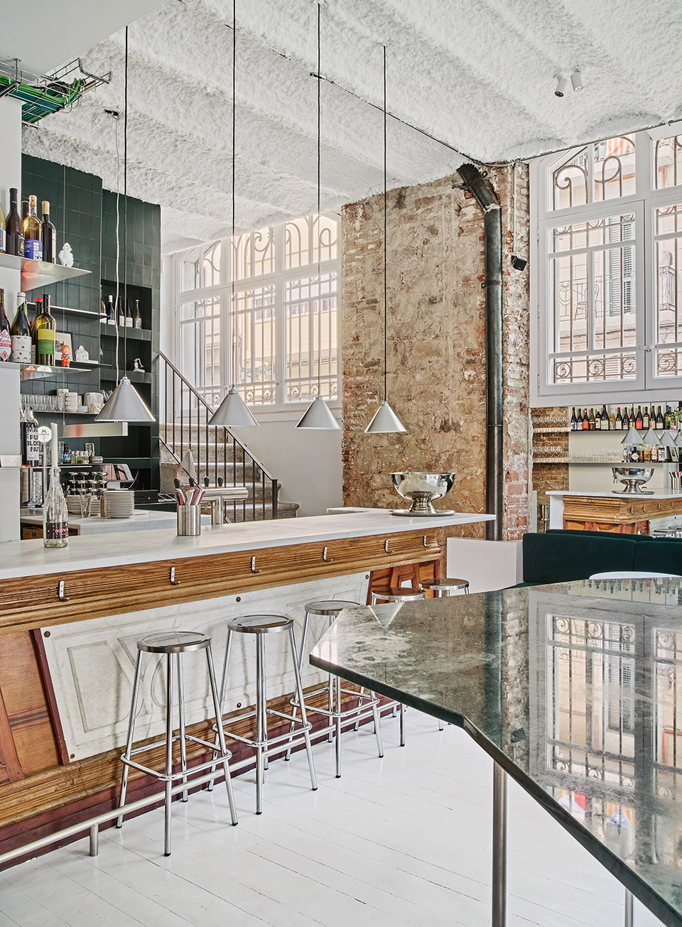 tiberi bar by h3o architects