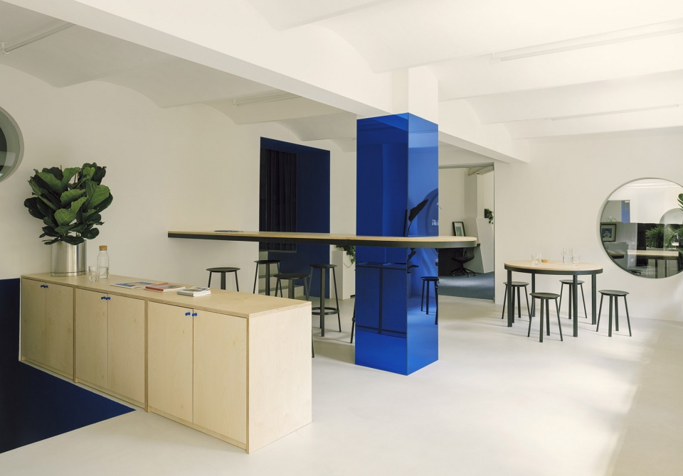 monogrids headquarters extension by afsa