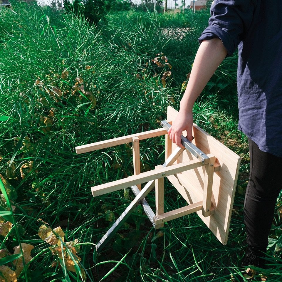 rippleless table meaningless chair by meaningless arch