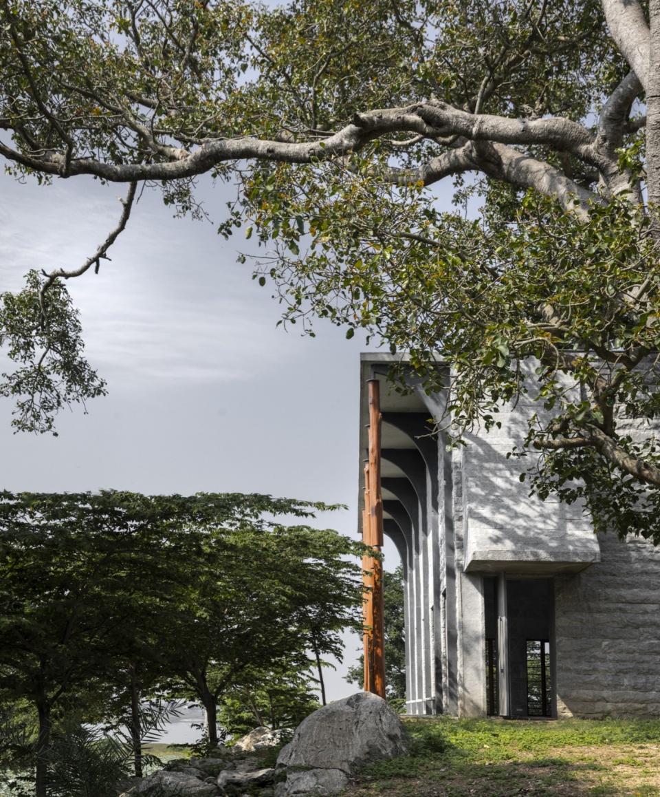 one tree hill by samira rathod design atelier