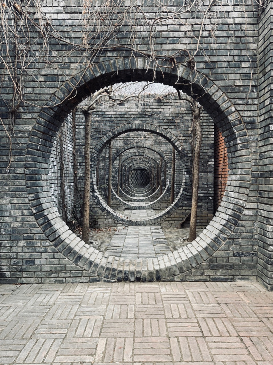red brick art museum by dong yugan