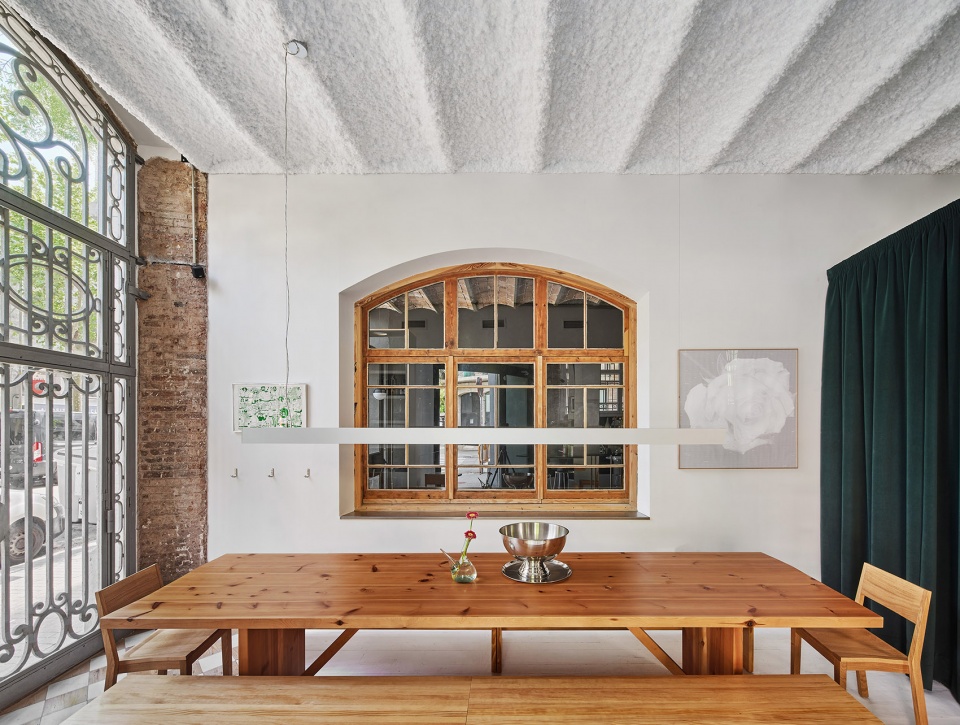 tiberi bar by h3o architects